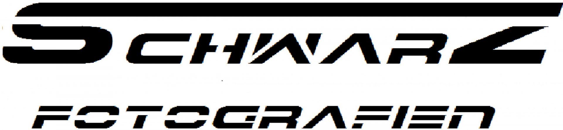 Logo von Schwarz Fotografien mit stilisierter Kamerablende und modernem Schriftzug in Schwarz-Weiß